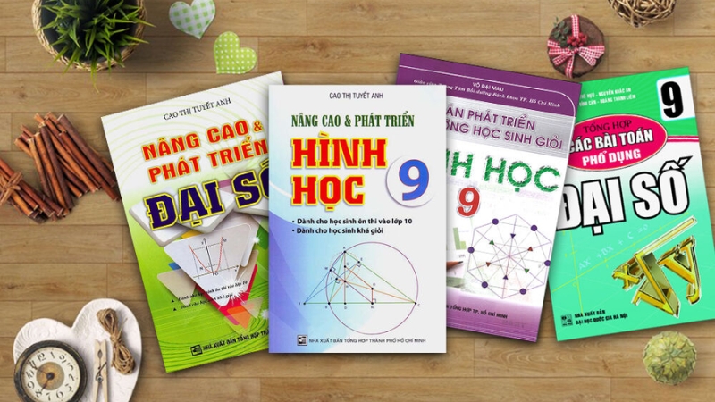 Không có bắt buộc phải mua sách tham khảo