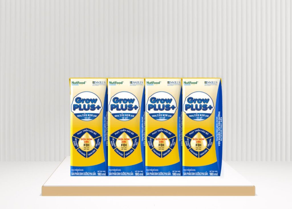 Sữa bột pha sẵn Nutifood GrowPLUS màu vàng