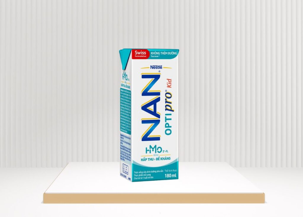 Sữa bột pha sẵn Nestlé NAN Optipro Kid