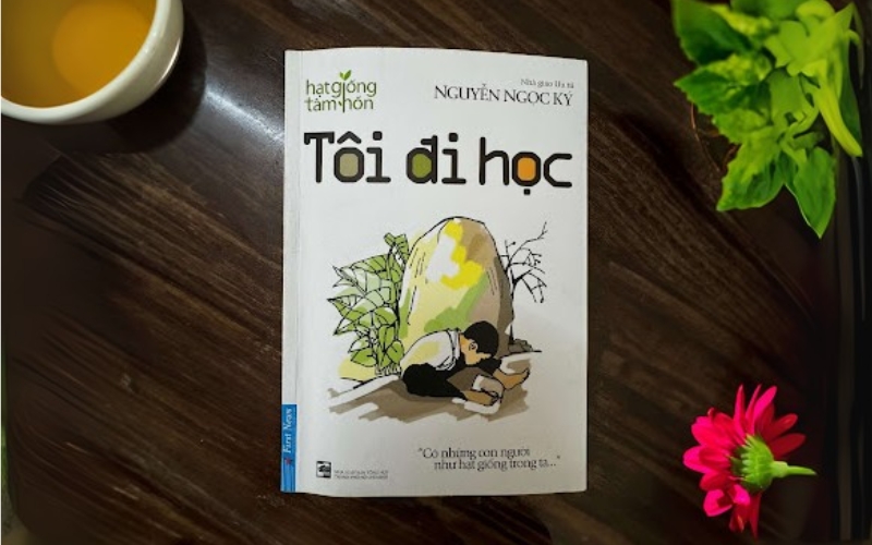 “Tôi đi học” là cuốn tự truyện sử dụng ngôn từ mộc mạc và giàu cảm xúc