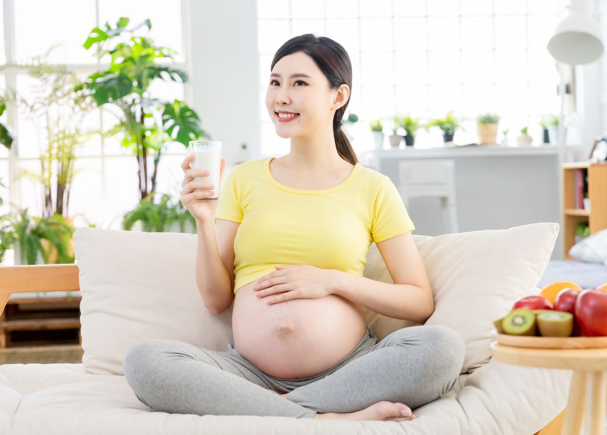 Nên uống sữa bầu Morinaga vào lúc nào trong ngày