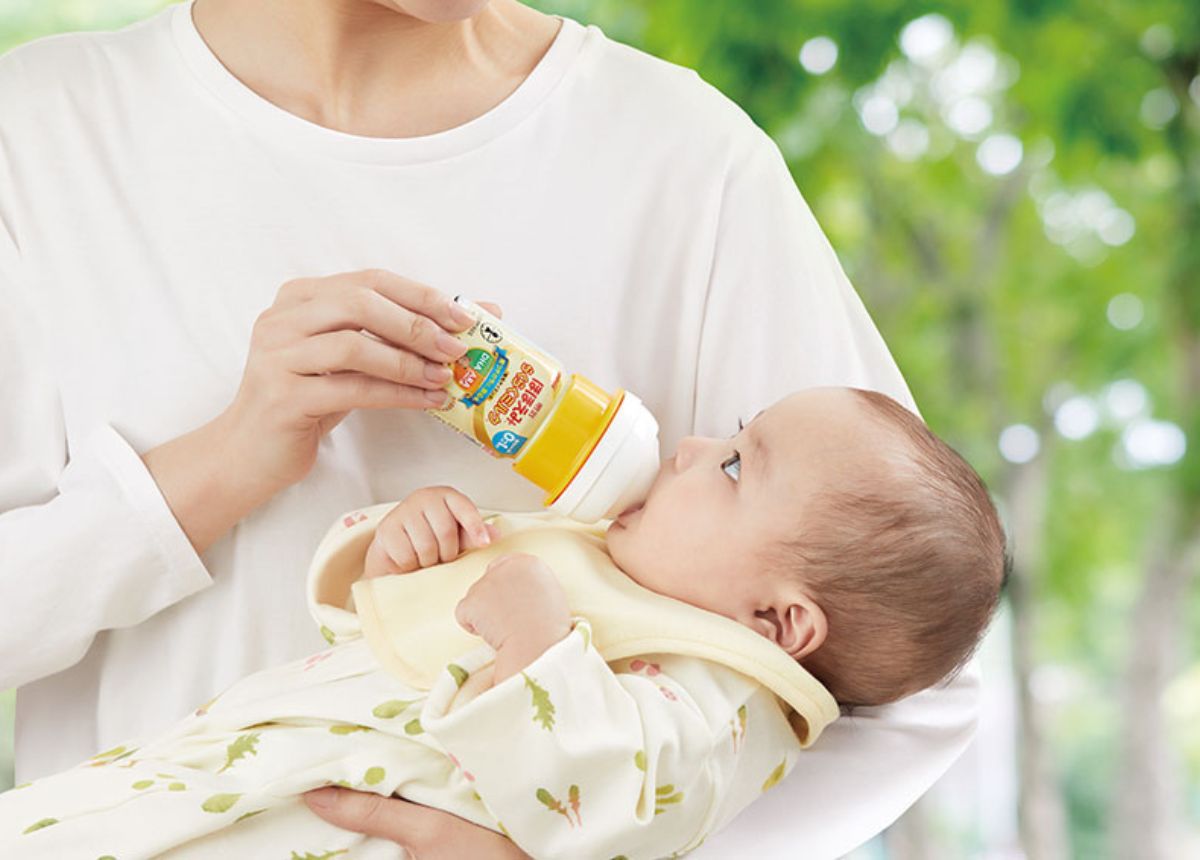 Nên xử lý như thế nào khi trẻ uống sữa Meiji đi ngoài màu xanh
