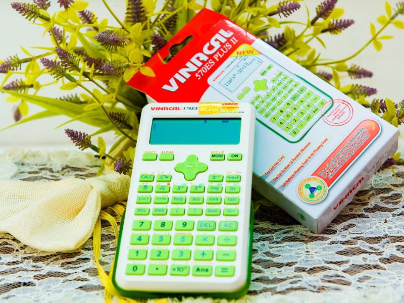 Máy tính Vinacal 570ES Plus II với nhiều màu sắc nổi bật