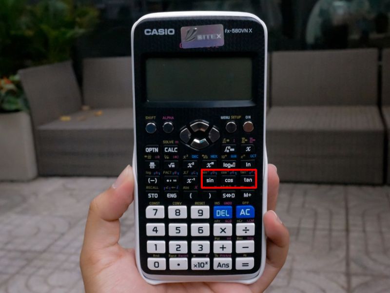 Nhóm phím lượng giác giúp xử lý bài toán về góc và hàm mũ