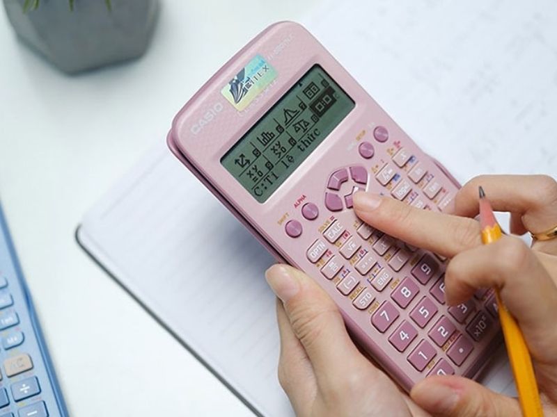 Cần làm sạch kỹ các phím bấm máy tính cầm tay