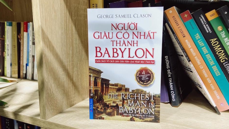 Ưu tiên đọc các sách như "Người Giàu Có Nhất Thành Babylon"