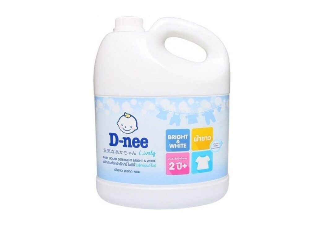 Nước giặt Dnee màu trắng