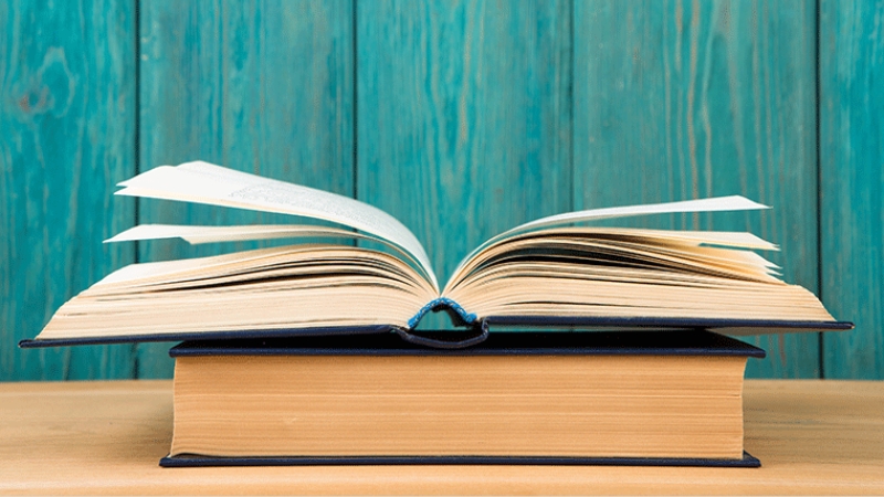 Sách lịch sử (non-fiction) trình bày các sự kiện một cách khách quan