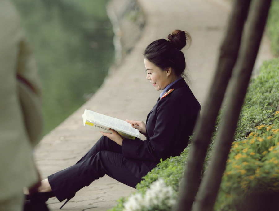 Đọc sách hài hước giúp giảm căng thẳng