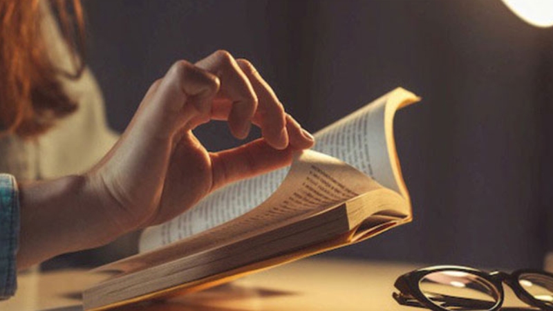 Sách cung cấp một hệ thống kiến thức bài bản