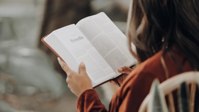 Đọc sách phát triển bản thân mang lại nhiều giá trị thiết thực