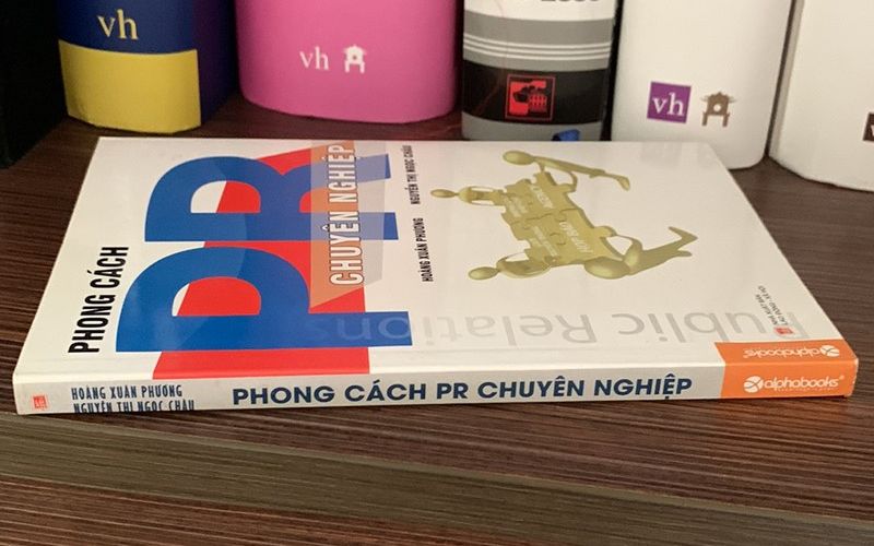 Phong cách PR chuyên nghiệp trình bày đơn giản, dễ hiểu