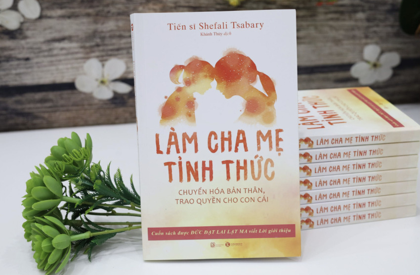 Sách Làm cha mẹ tỉnh thức