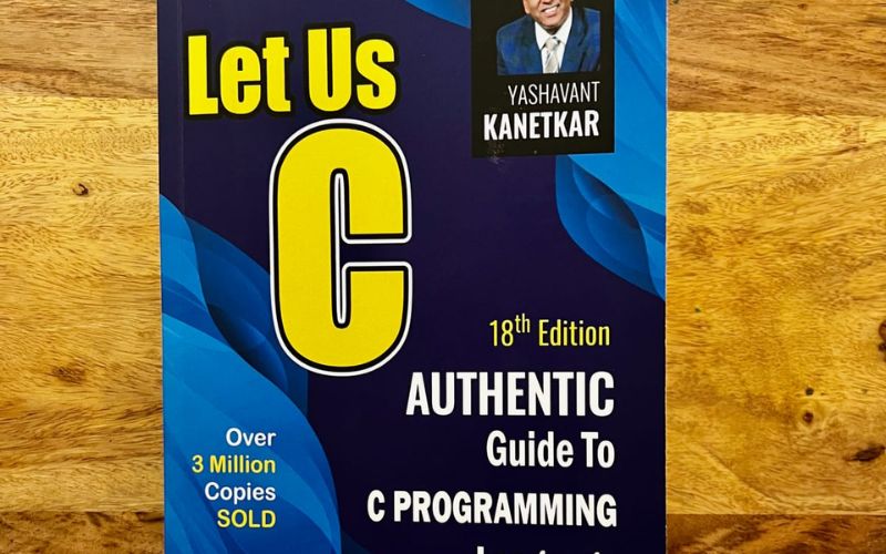 Let Us C của tác giả Yashavant Kanetkar