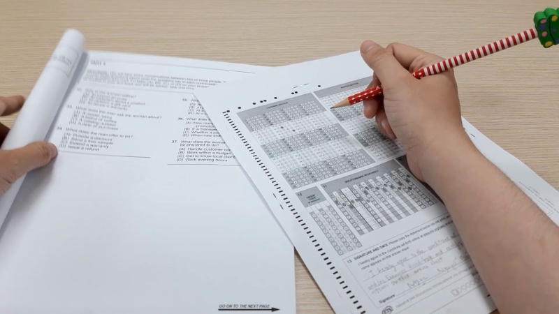 Tiêu chí chọn sách luyệ thi TOEIC hiệu quả: Xác định đúng trình độ và mục tiêu của bản thân