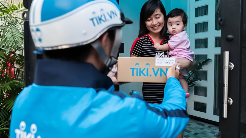 Khách hàng được mở hộp kiểm tra sách trước khi nhận