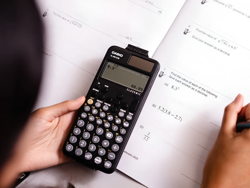 Kiểm tra các đặc điểm vật lý của máy