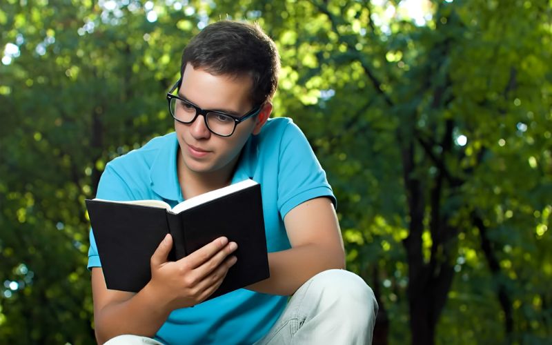 Sách công nghệ mang đến kiến thức chuyên môn và tư duy phản biện cho dân IT