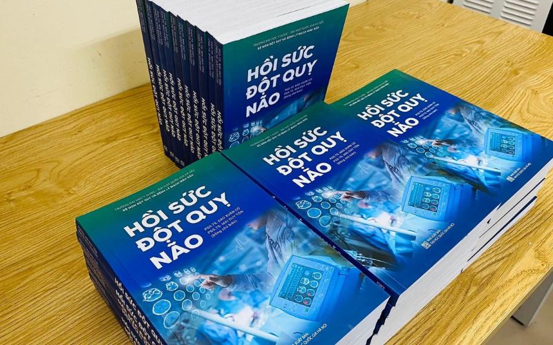 Hồi sức đột quỵ não là quyển sách nổi tiếng nên đọc