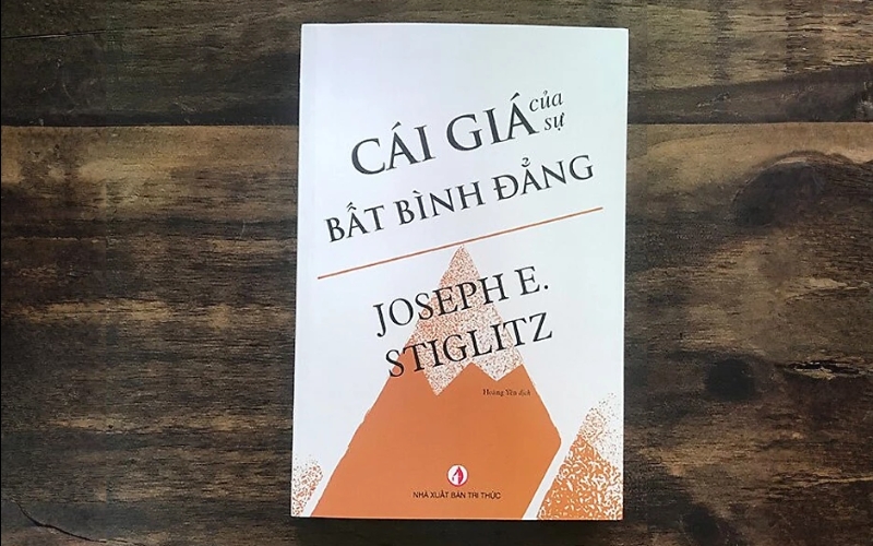 Cuốn sách phân tích nguyên nhân và hậu quả kinh tế xã hội của bất bình đẳng thu nhập