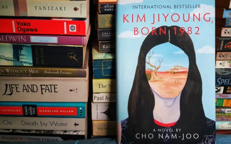 Cuốn tiểu thuyết phơi bày sự bất công giới tính qua cuộc đời của một người phụ nữ Hàn Quốc bình thường