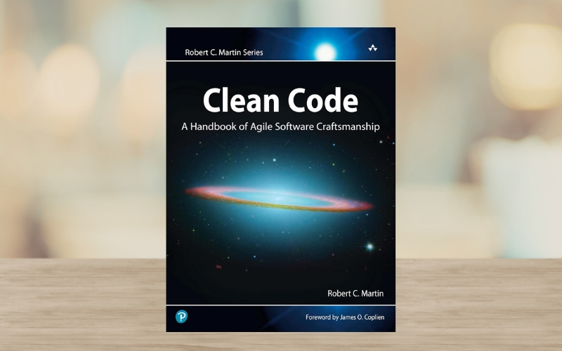 Sách hướng dẫn lập trình viên viết mã sạch, dễ đọc và bảo trì, với nguyên tắc, ví dụ thực tế và phân tích mã chuyên sâu
