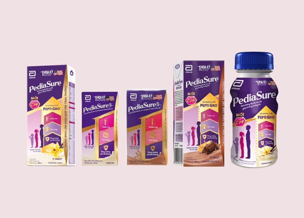 Sữa Pediasure có nhiều hương vị và dung tích khác nhau cho mọi người dễ dàng chọn lựa