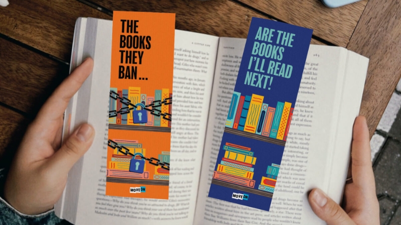 Dùng kẹp sách hoặc bookmark sẽ giúp bạn đánh dấu trang đang đọc dở