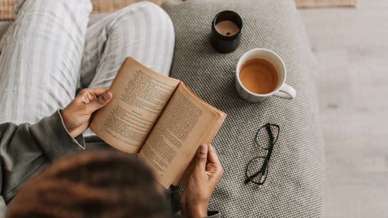 Thay vì dựa vào cà phê, hãy ưu tiên xây dựng các thói quen lành mạnh