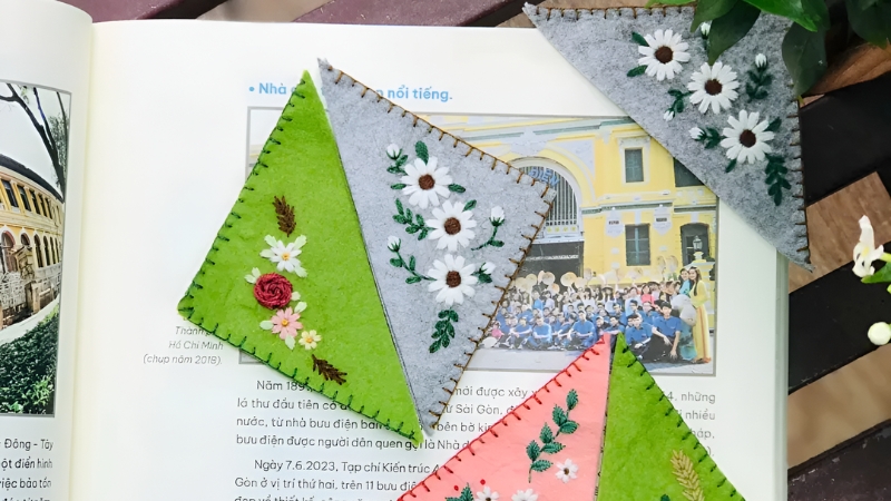 Bookmark vải nỉ mềm mại và an toàn cho trẻ em