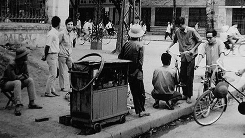 Bức tranh Hà Nội thời bao cấp chân thực đến từng chi tiết