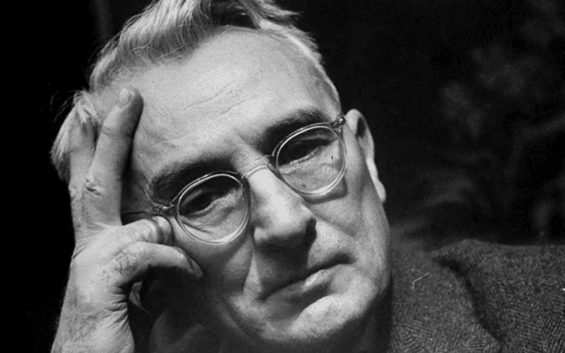 Chân dung tác giả Dale Carnegie