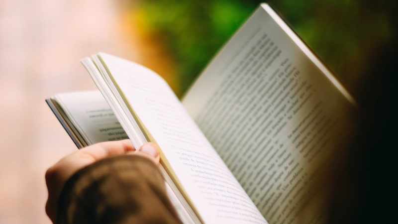 Lựa chọn sách từ các tác giả, học giả, chuyên gia tâm lý có uy tín