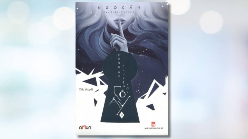 Đừng Nói Chuyện Với Cô Ấy