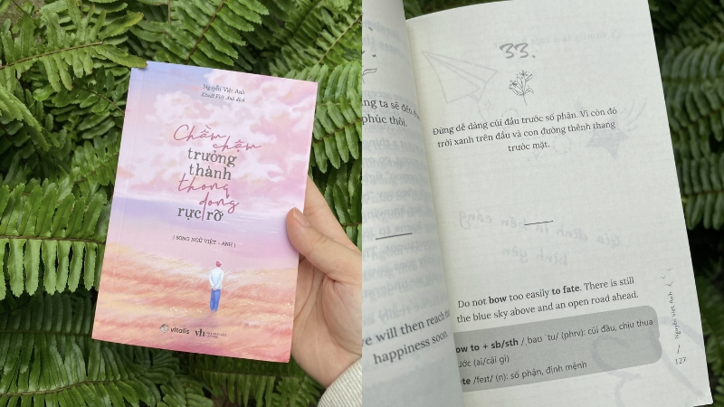 Điểm khác biệt lớn nhất nằm ở giọng văn và cách tiếp cận