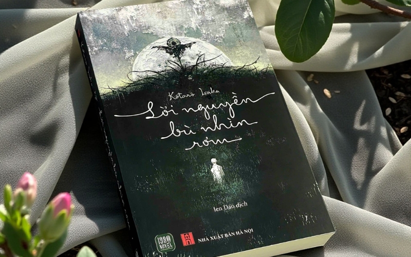 Bìa sách Lời nguyền bù nhìn rơm - tiểu thuyết trinh thám được người đọc yêu thích