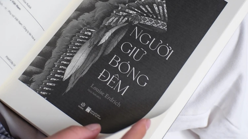 Louise Erdrich đưa lịch sử vào đời sống thường nhật