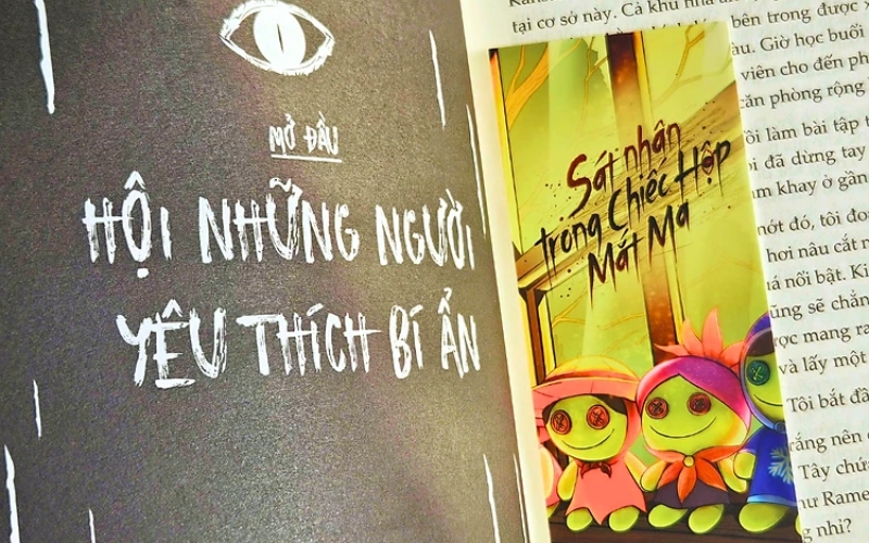 Lời tiên tri giết người khiến nhóm khách từ tò mò chuyển sang hoảng loạn