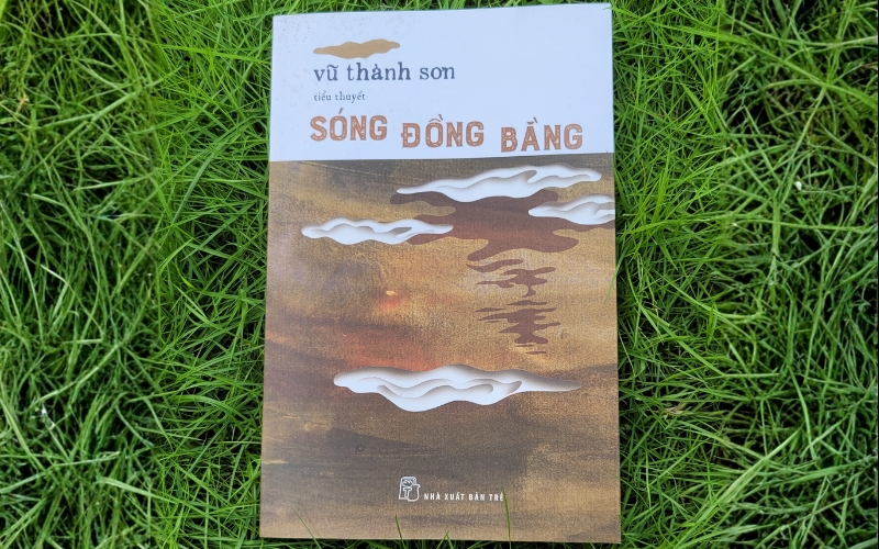 Độc giả sẽ tìm thấy nét thân quen qua những phong tục và quan niệm mà tác phẩm đề cập