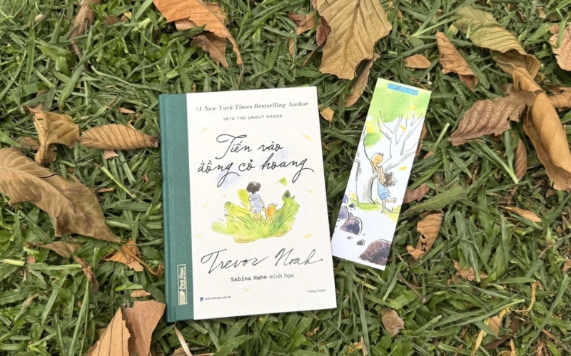 Phiên bản bìa cứng mang đến trải nghiệm đọc bền, đẹp, thích hợp trưng bày và làm tặng quà