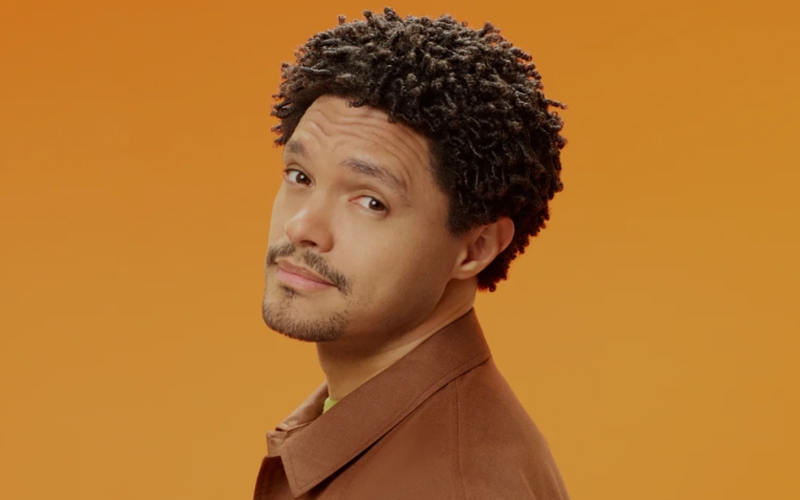 Chân dung nghệ sĩ hài Trevor Noah - tác giả sách Tiến vào đồng cỏ hoang