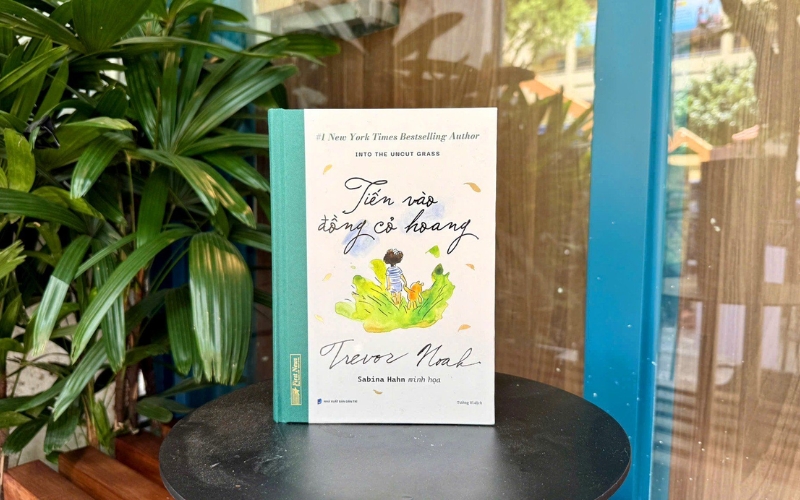 Bìa sách Tiến vào đồng cỏ hoang