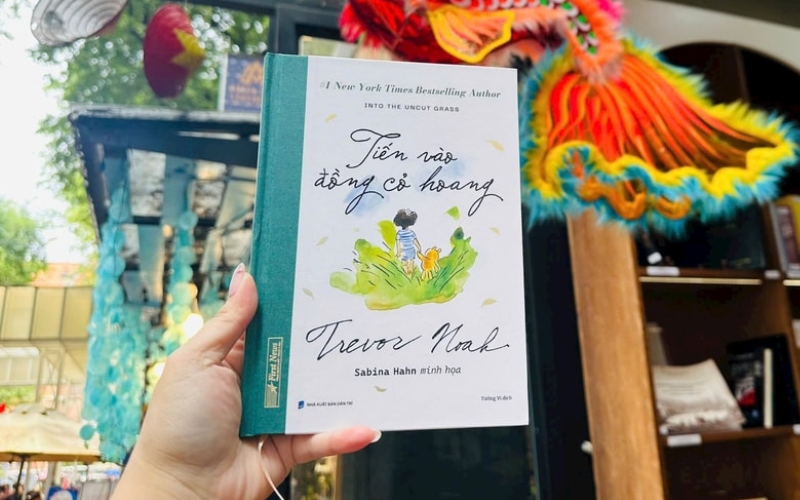 Cuốn sách kết thúc khi cậu bé trở về với sự trưởng thành thầm lặng