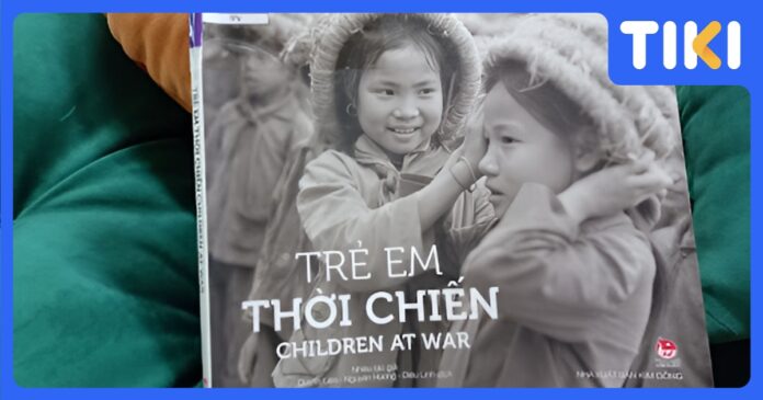 Review sách Trẻ Em Thời Chiến - Children At War: Đôi mắt nhỏ giữa bão đạn