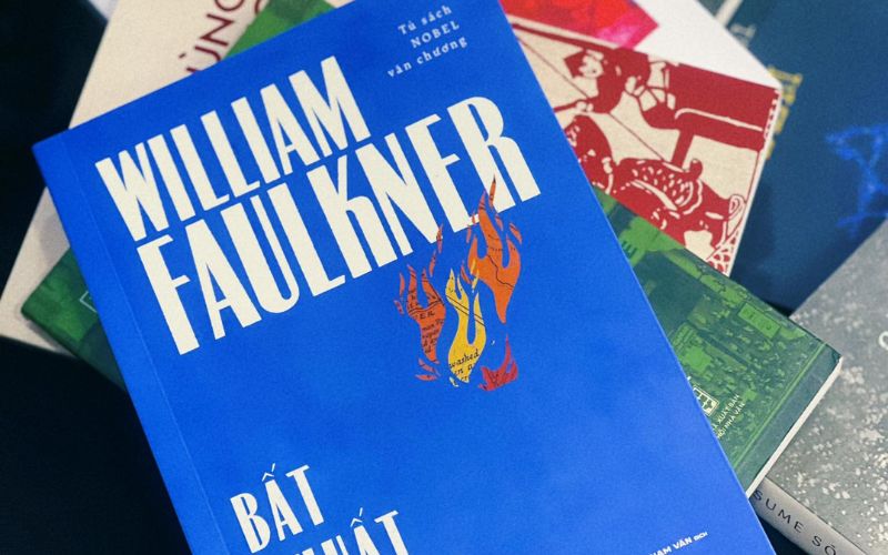 Mỗi chương trong sách là lát cắt đời sống hàng ngày của miền Nam nước Mỹ