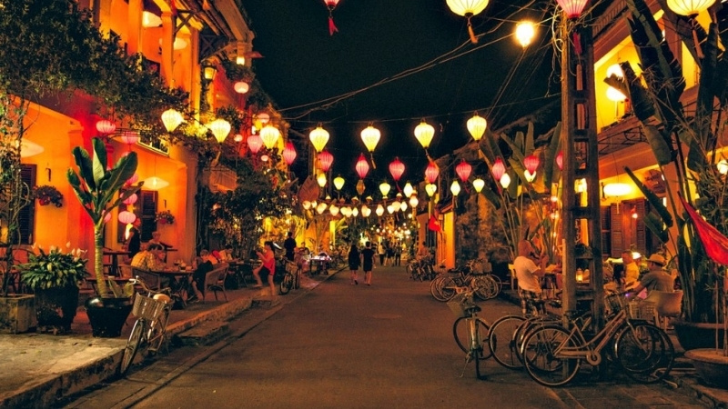 Nhịp sống chậm rãi tại Hội An rất hợp để bạn thả lỏng và nghỉ ngơi