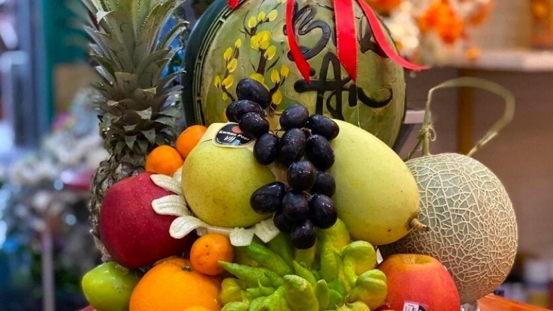 Màu sắc mâm ngũ quả theo ngũ hành Kim Mộc Thủy Hỏa Thổ giúp mâm Tết hài hòa và cân bằng