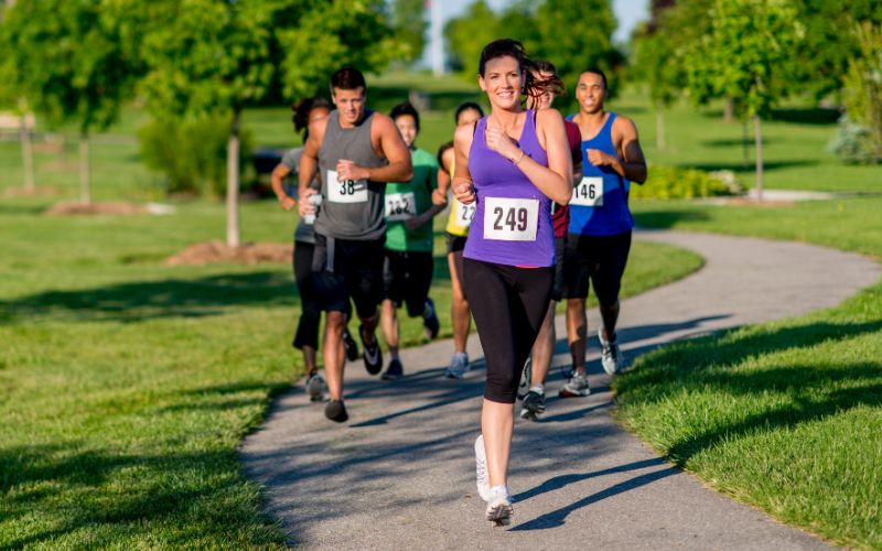 Chủ động vận động giúp bạn giải tỏa tâm lý lo lắng về cân nặng