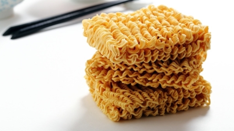 Một gói mì gói chứa trung bình 280 - 390 calo