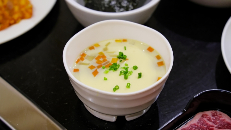 Lò vi sóng làm nhanh trứng, rau, khoai chỉ vài phút nếu canh thời gian hợp lý